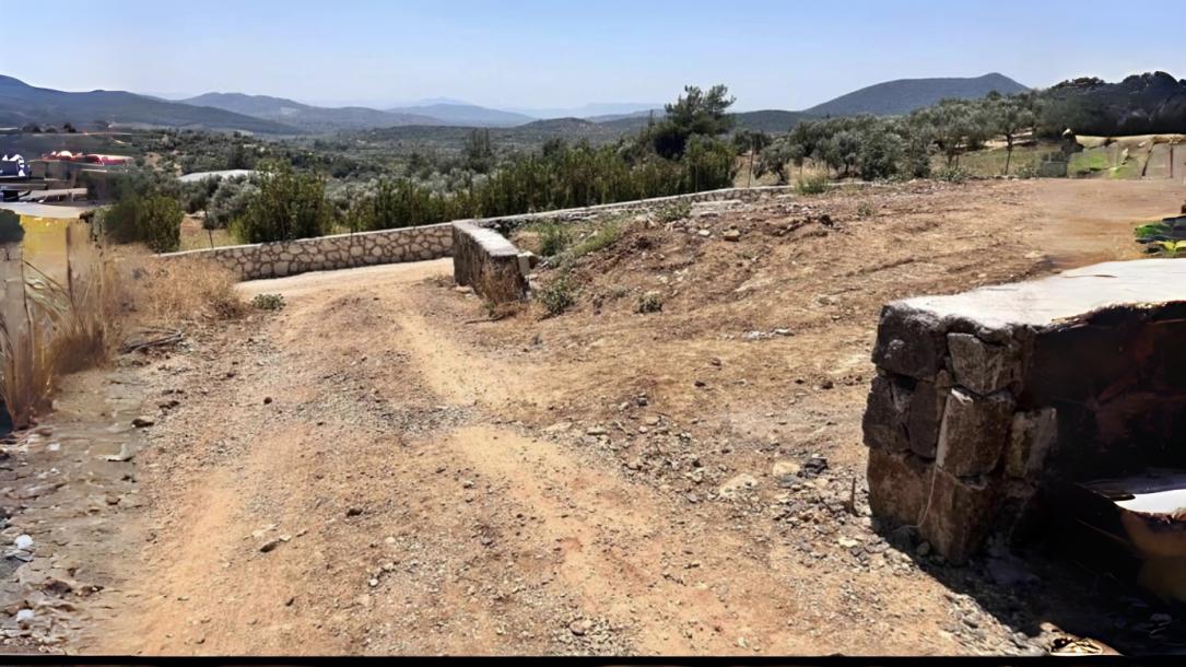 Vişneli de 415 m2 Kadastral Yol Cepheli, Taş Duvarlı, Hazır Altyapılı Bahçe– Kelepir-4